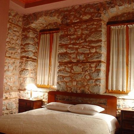 Ariadne Guesthouse Arachova Zimmer foto